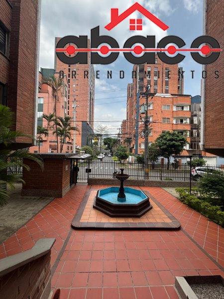 Oficina-Local disponible para Arriendo en Envigado El Portal Foto numero 1
