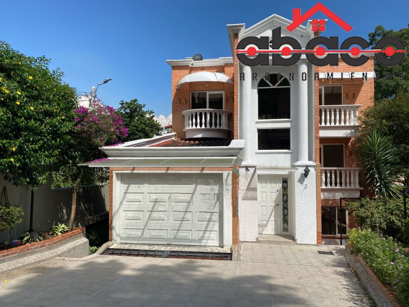 Casa-Finca disponible para Arriendo en Envigado San Lucas Foto numero 1