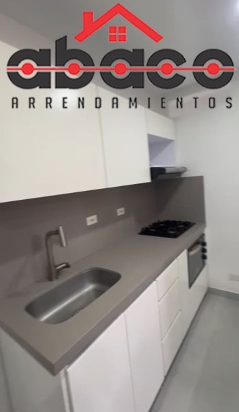 Apartaestudio disponible para Arriendo en Envigado Los Naranjos Foto numero 1
