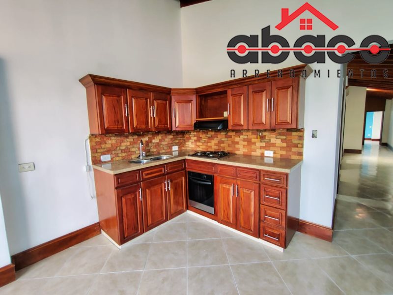 Apartamento disponible para Arriendo en Envigado con un valor de $2,500,000 código 13582