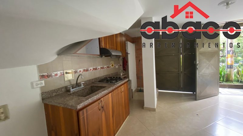 Apartaestudio disponible para Arriendo en Envigado Obrero Foto numero 1