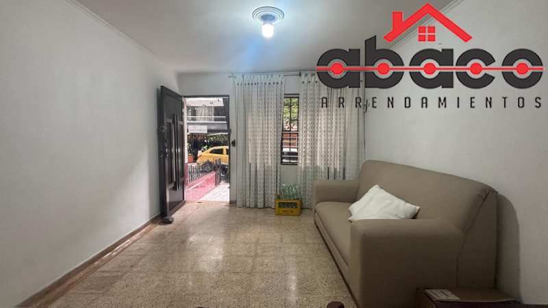 Casa disponible para Venta en Envigado con un valor de $950,000,000 código 13478