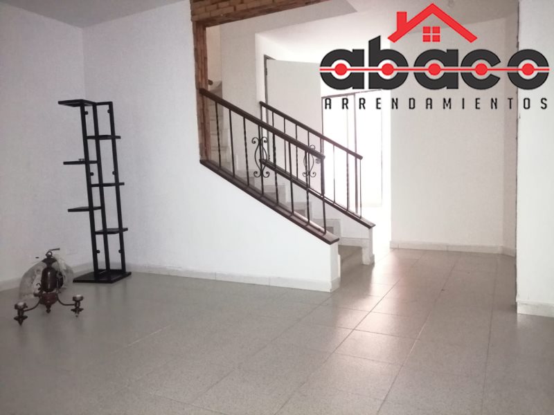 Casa disponible para Arriendo en Envigado con un valor de $4,600,000 código 7431