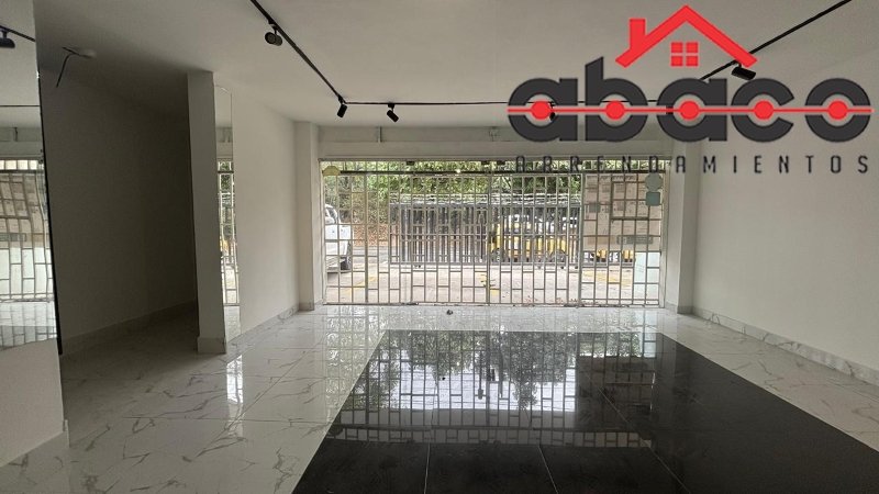 Oficina-Local disponible para Arriendo en Medellín Aguacatala Foto numero 1