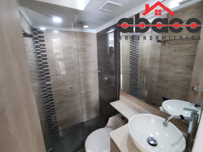 Apartamento disponible para Arriendo en Envigado con un valor de $1,900,000 código 13456