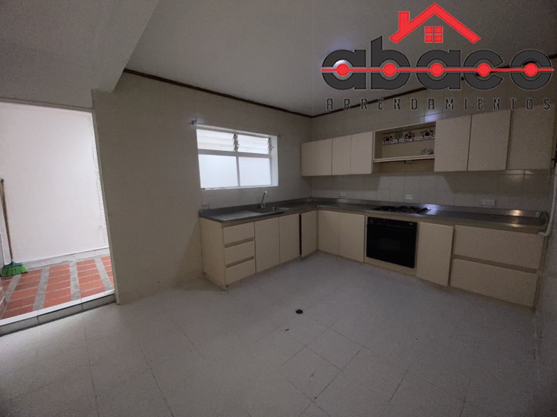 Casa-local disponible para Ambos en Envigado La Magnolia Foto numero 1