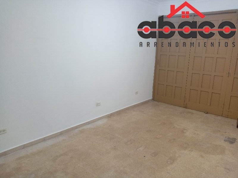 Casa-local disponible para Arriendo en Envigado Los Naranjos Foto numero 1
