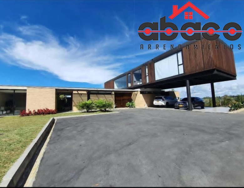 Casa disponible para Arriendo en Envigado Loma Del Escobero Foto numero 1
