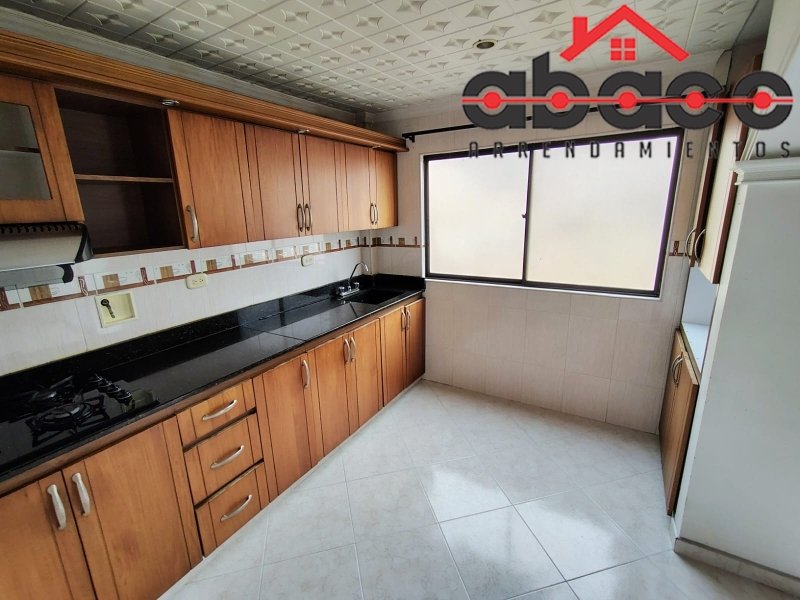 Apartamento disponible para Arriendo en Envigado con un valor de $2,600,000 código 10298