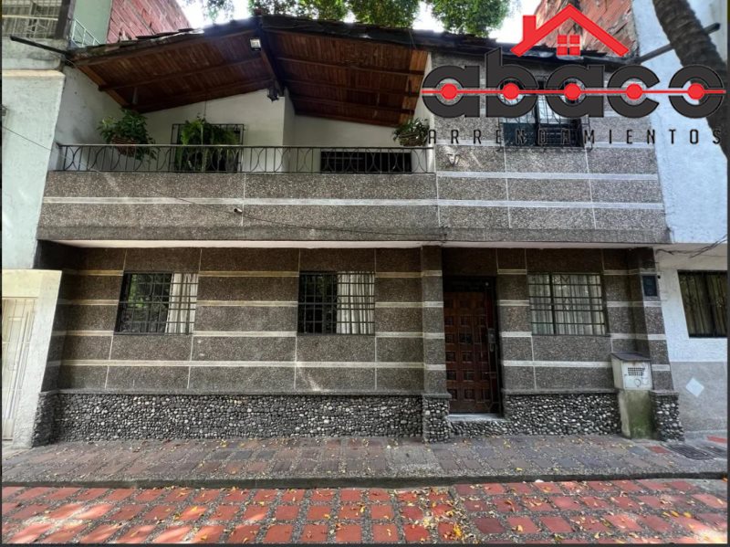 Casa disponible para Venta en Medellín La Floresta Foto numero 1