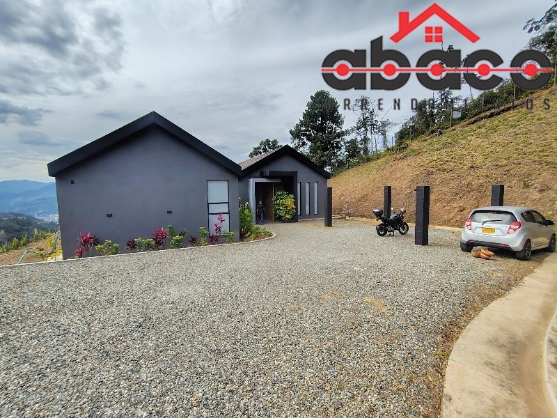 Casa-Finca disponible para Ambos en Envigado El Salado Foto numero 1