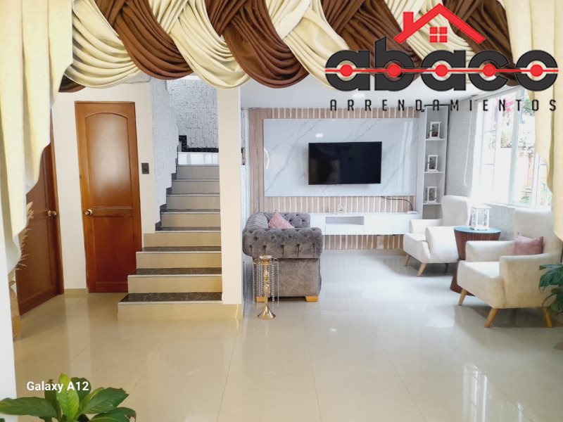 Casa-Finca disponible para Arriendo en Envigado Señorial Foto numero 1