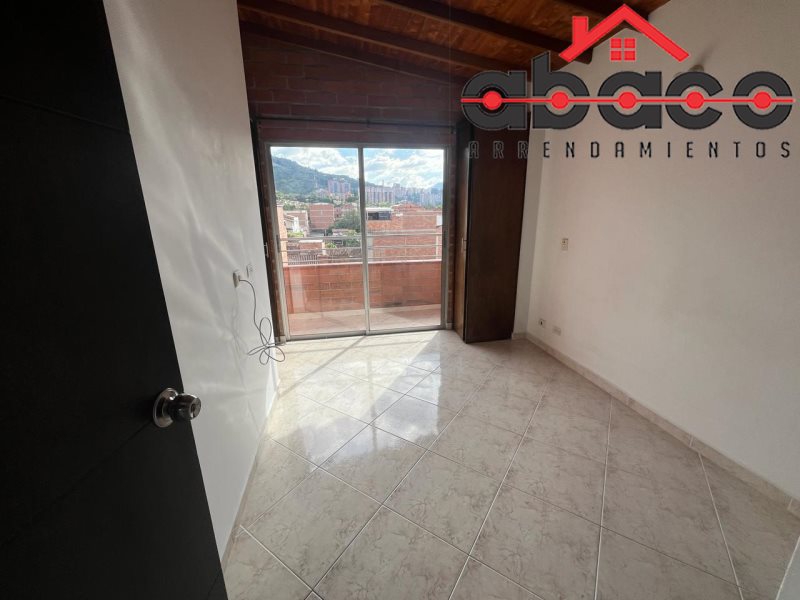 Apartamento disponible para Arriendo en Envigado con un valor de $2,350,000 código 2388